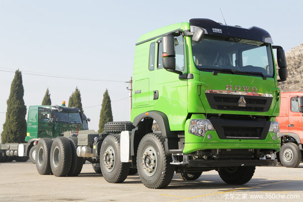 中国重汽 HOWO TX5 340马力 8X4 混凝土搅拌运输车(东岳牌)(ZTQ5312GJBZ7N30E1)