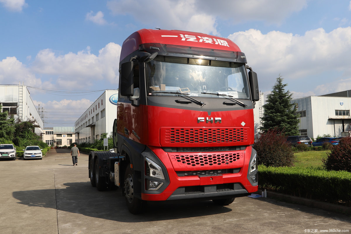 【图】一汽凌河 沪尊s200重卡 智享版 460马力 6x4 lng牵引车(国六)