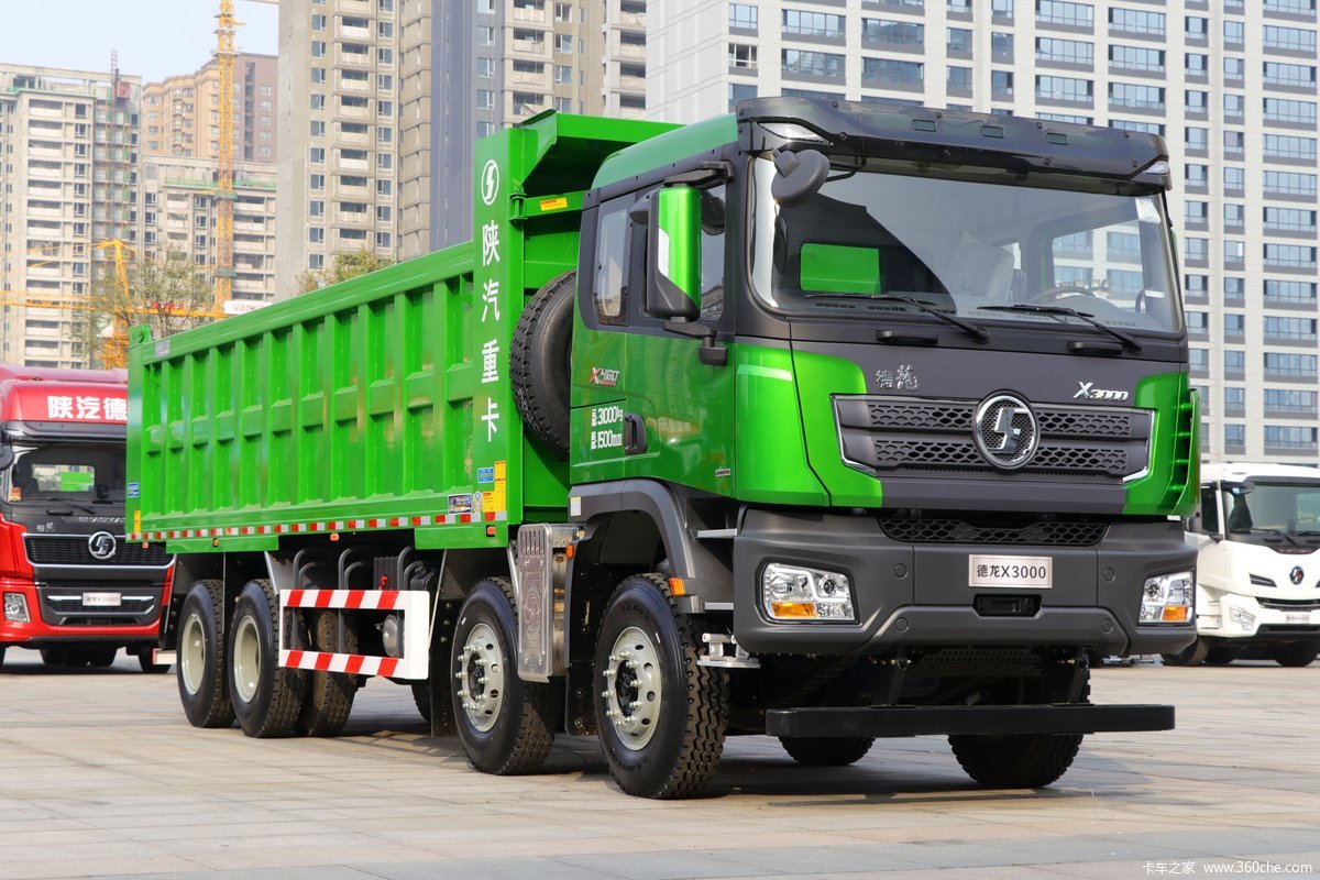 陕汽重卡 德龙X3000 超强版 430马力 8X4 8.6米LNG自卸车(国六)