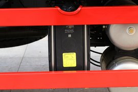 德龙X3000 泵车底盘                                                图片