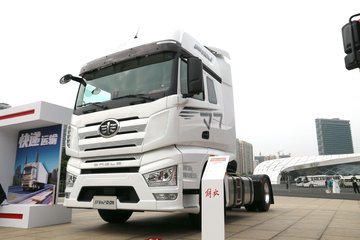 一汽解放 J7重卡 560马力 4X2 AMT自动挡牵引车(速比2.867)(液缓)(CA4180P77K25E6)