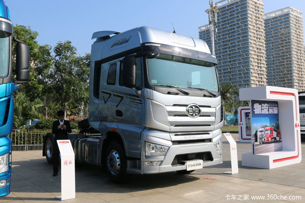 一汽解放 J7重卡 560马力 6X4 牵引车(国六)(液缓)(CA4250P77K25T1E6)