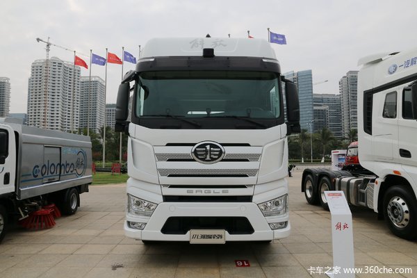 一汽解放 J7重卡 550马力 6X4牵引车(CA4250P77K25T1E5)