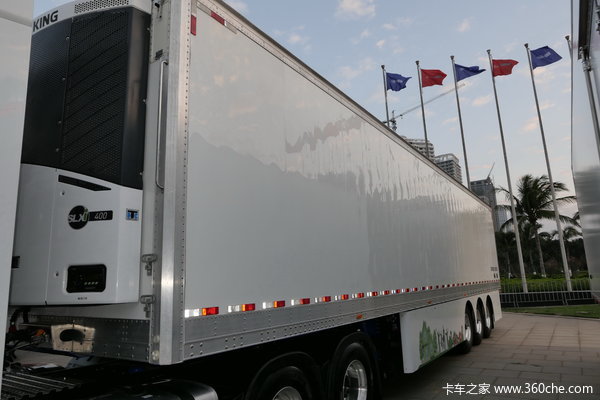 一汽解放冷藏车在上海优惠促销了，欢迎感兴的卡友咨询～