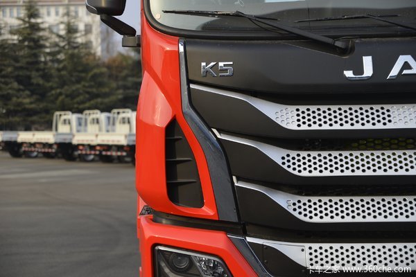 明利周一特价车型格尔发k5x重卡260马力95米栏板