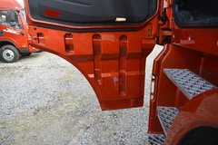 一汽解放 J7重卡 550马力 6X4 AMT自动挡牵引车(红色)(CA4250P77K25T1E5)