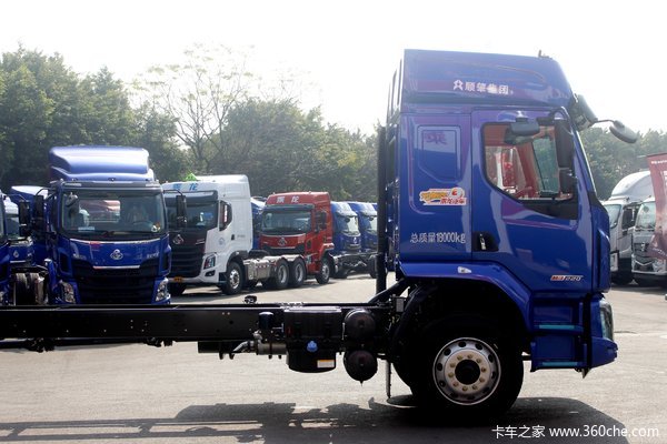 新乘龙M3载货车上海如祥火热促销中 让利高达3.88万