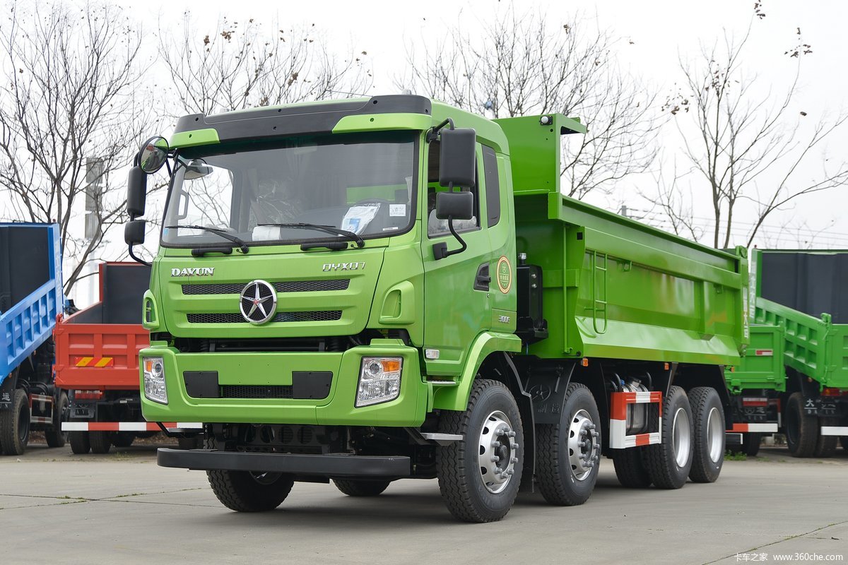 大运 N6重卡 300马力 8X4 5.8米自卸车