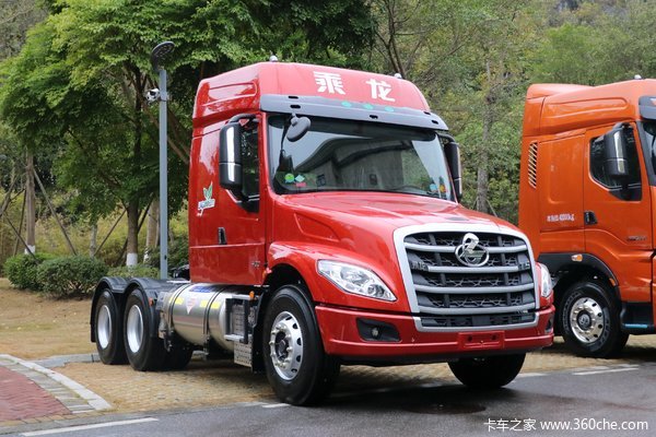 东风柳汽 乘龙T5重卡 400马力 6X4 LNG牵引车(国六)(LZ4250T5DM1)