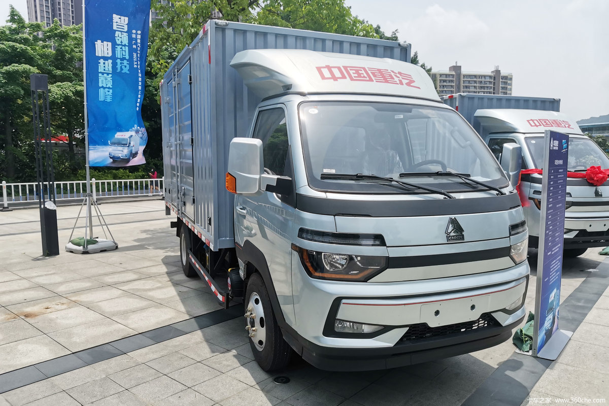 中国重汽HOWO 小将 122马力 4X2 3.6米单排厢式小卡