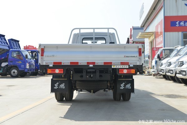 2年免息送10桶机油 东风W18包牌仅6.3万