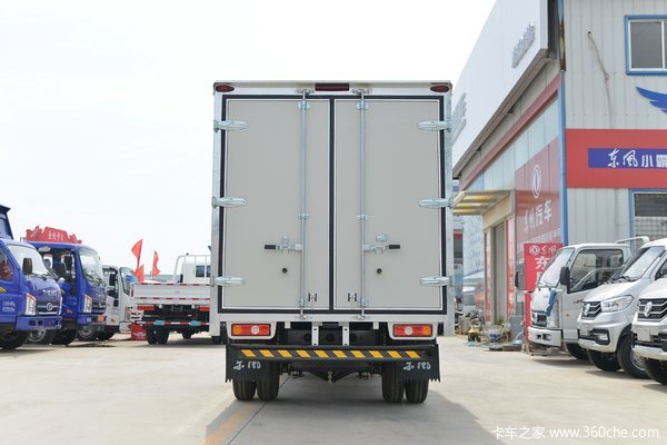 同级最宽货箱 东风小霸王W18载货车仅售5.48万