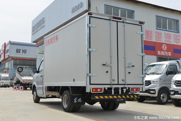 同级最宽货箱 东风小霸王W18载货车仅售5.48万
