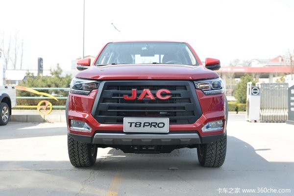 江淮T8PRO 2022款 国际版 豪华型 2.0T柴油 150马力 四驱 大双排皮卡(国六)