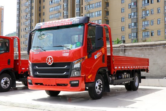 大运祥龙150马力385米单排栏板轻卡cgc1048hdf33f