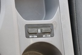 奥铃CTS 冷藏车驾驶室                                               图片