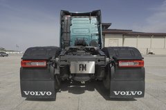沃尔沃 全新FM重卡 500马力 6X4 自动挡牵引车(国六)
