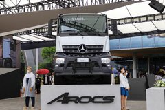 奔驰 Arocs 460马力 8X4 工程车底盘(国六)