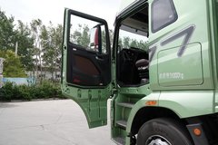 一汽解放 J7重卡 560马力 8X4 9.5米AMT自动挡厢式载货车(国六)(CA5310XXYP77K24T4E6)