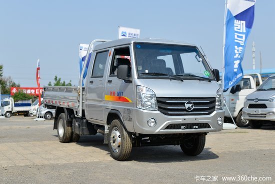 凯马锐菱13l91马力汽油27米双排栏板微卡国六kmc1030q280s6