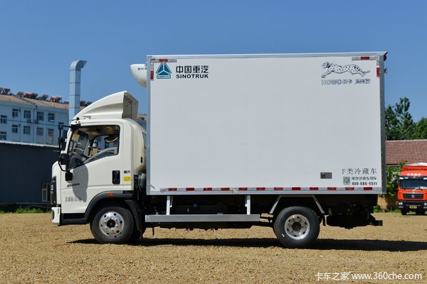 中国重汽豪沃轻卡统帅雪豹冷藏车高端个性化定制冷链运输车