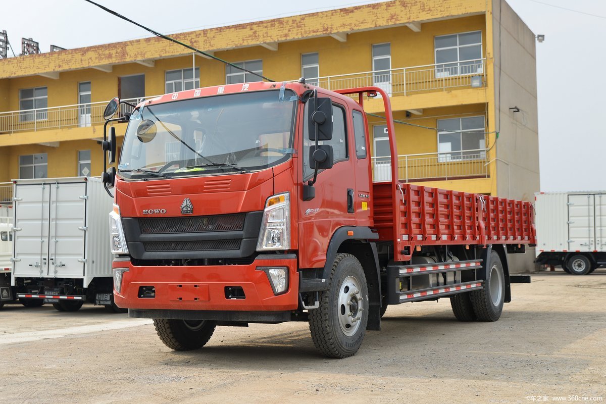 中国重汽HOWO 悍将 170马力 5.2米排半栏板载货车