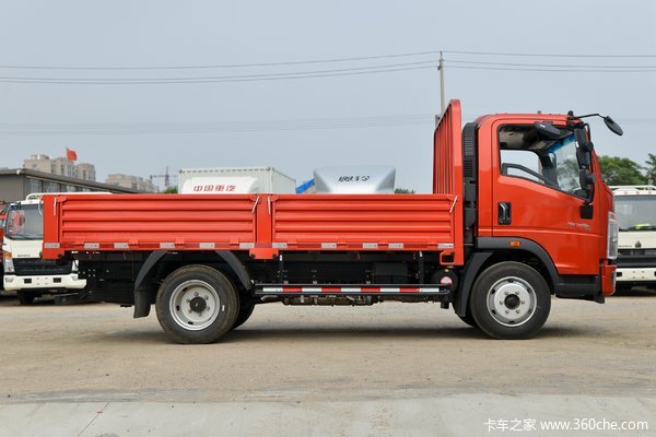 中国重汽HOWO 悍将 小金牛plus 130马力 4.15米单