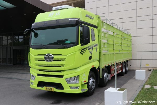 一汽解放j7重卡560马力8x495米仓栅式载货车国六