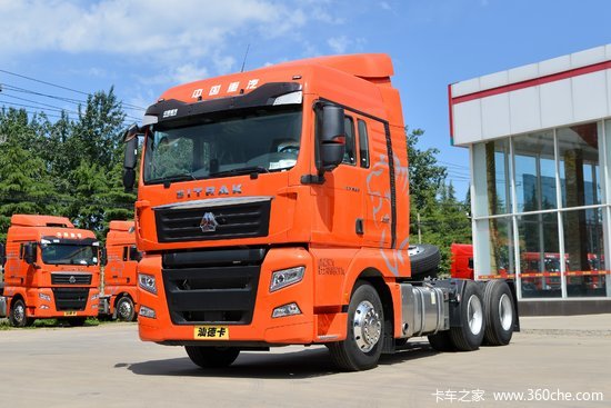 中国重汽汕德卡sitrakg7重卡2021款480马力6x4amt自动挡牵引车zz4256