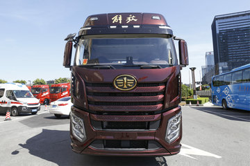 一汽解放 j6v重卡 6x4 amt自动挡牵引车(国六)(高顶平地板) 卡车图片