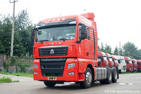 中国重汽 汕德卡SITRAK G7重卡 500马力 6X4 AMT自动挡牵引车(国六)(ZZ4256V324HF1B)
