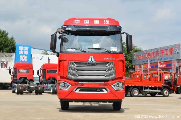 中国重汽 豪沃N5W 250马力 6X2 7.8米栏板载货车(ZZ1257N43CJF1)