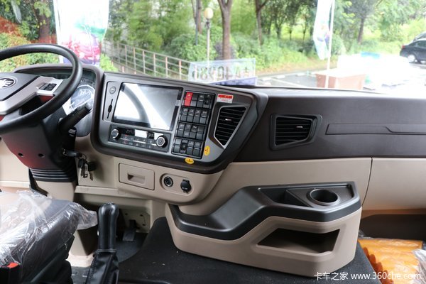 辽宁惠华青岛解放JH6法规版自卸车，新年促销，优惠15000元！