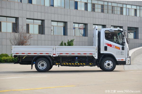 凯马凯捷柴油42米平板车自身轻核载高大动力