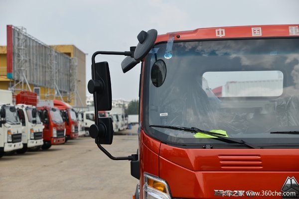 重汽HOWO轻卡载货车悍将在载货车进行优惠促销活动