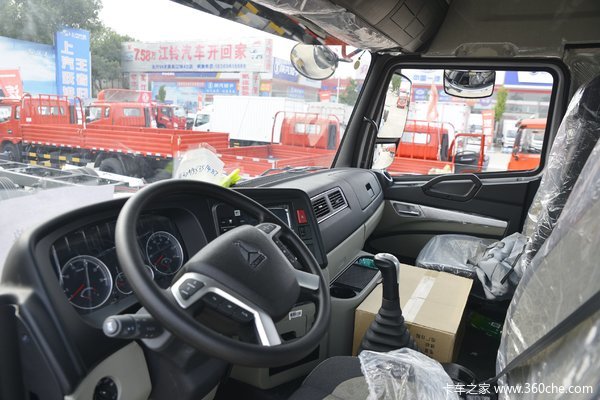 优惠2万 上海HOWO N5G载货车火热促销中