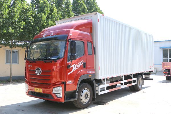 青岛解放 JK6中卡 220马力 4X2 9.75米厢式载货车(国六)(CA5180XXYP28K2L8E6A80)