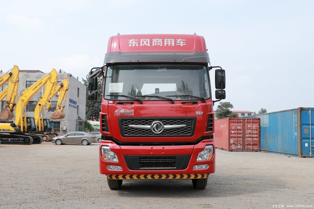东风新疆 畅行D7V 320马力 6X2 9.6米栏板载货车(高顶)
