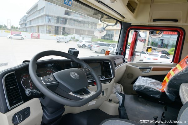 南京市德龙X5000牵引车火热促销中，免息贷款，先到先得