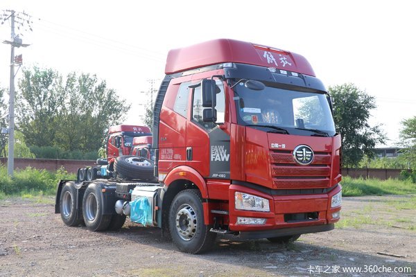 一汽解放 新J6P重卡 460马力 6X4危险品牵引车(国六)(CA4250P66K25T1E6Z)