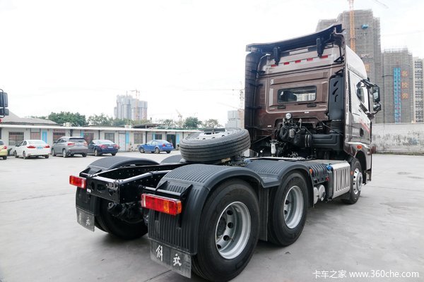 国六解放JH6牵引车深圳市火热促销中 让利高达0.66万