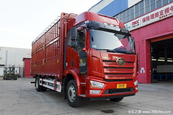 一汽解放 j6l中卡 尊享版 260马力 4x2 6.