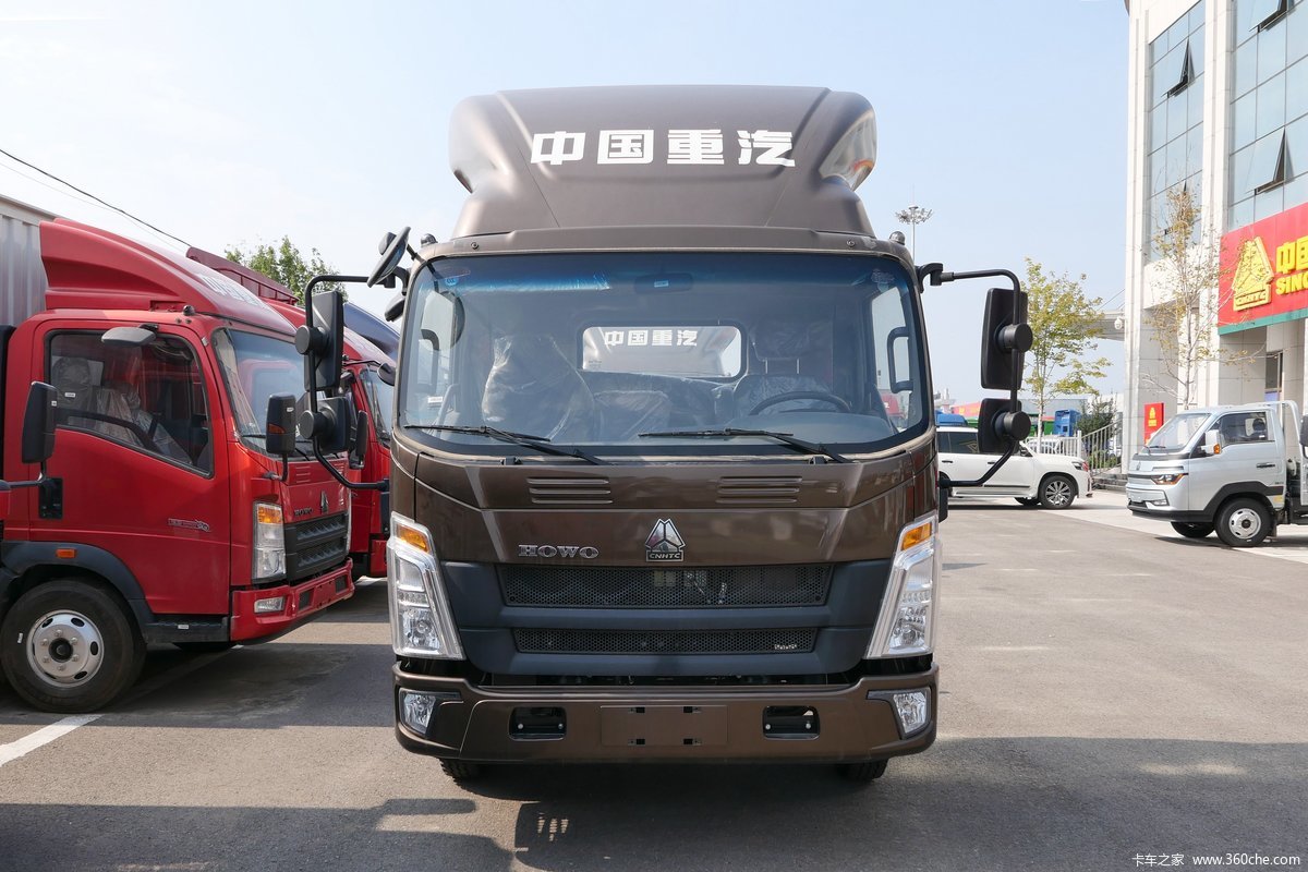 中国重汽HOWO 悍将 160马力 5.2米排半仓栅式载货车(4.875速比)