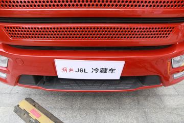 一汽解放 J6L 240马力 4X2 6.8米冷藏车(高顶)(CA5180XLCP62K1L4E6) 卡车图片