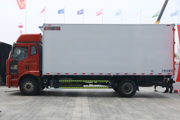一汽解放 J6L 240马力 4X2 6.8米冷藏车(高顶)(CA5180XLCP62K1L4E6) 卡车图片