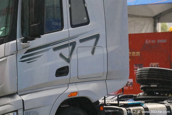 解放J7牵引车襄阳市火热促销中 让利高达0.3万