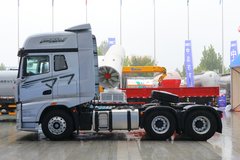 一汽解放 J7重卡 550马力 6X4 AMT自动挡牵引车(一汽)(CA4250P77K25T1E5)