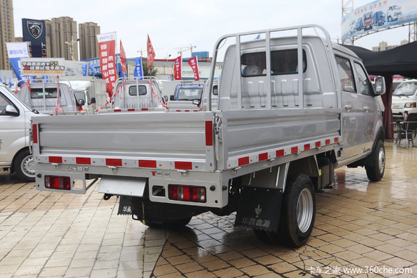 605米双排栏板微卡(国六)(jkc1034s6l0),该车型配置如下,欢迎新老顾客
