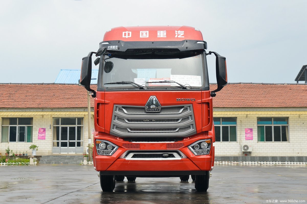 中国重汽 豪沃NX中卡 220马力 4X2 8.3米翼开启厢式载货车(国六)(10挡)