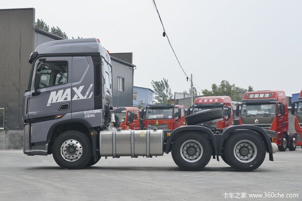 新车到店 南京市HOWO Max牵引车仅需32.6万元